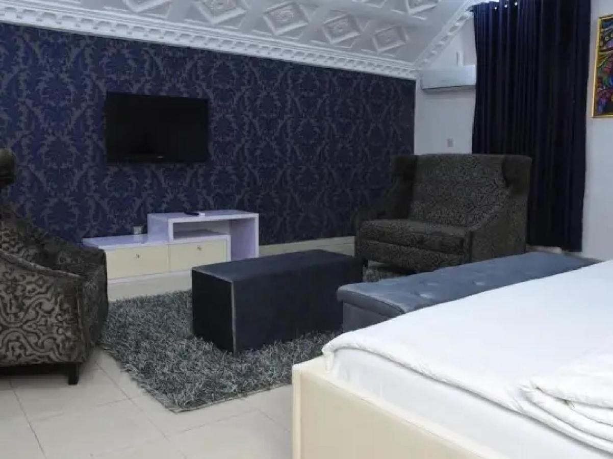 Room in Lodge - Ambience Hotels Abujahome for leisure&business travellers Extérieur photo