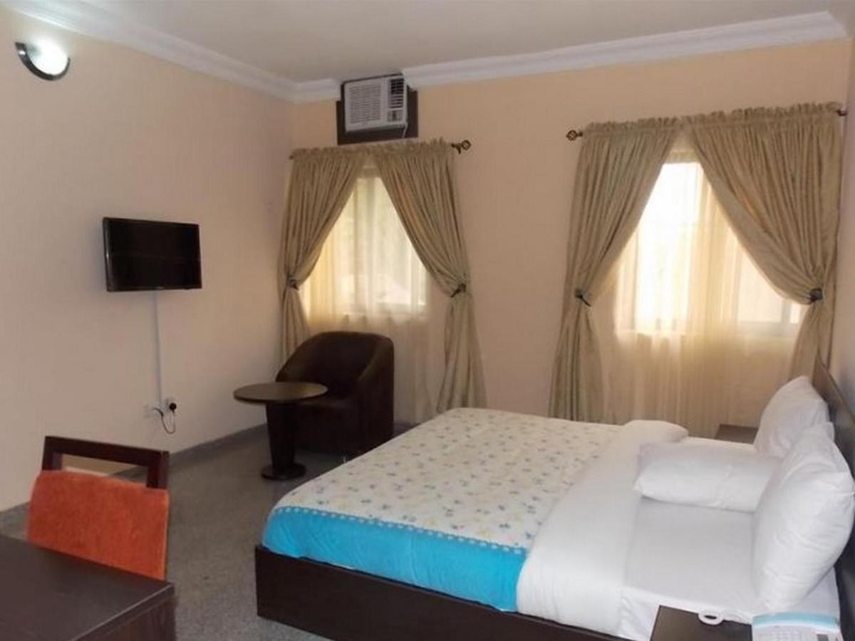 Room in Lodge - Ambience Hotels Abujahome for leisure&business travellers Extérieur photo