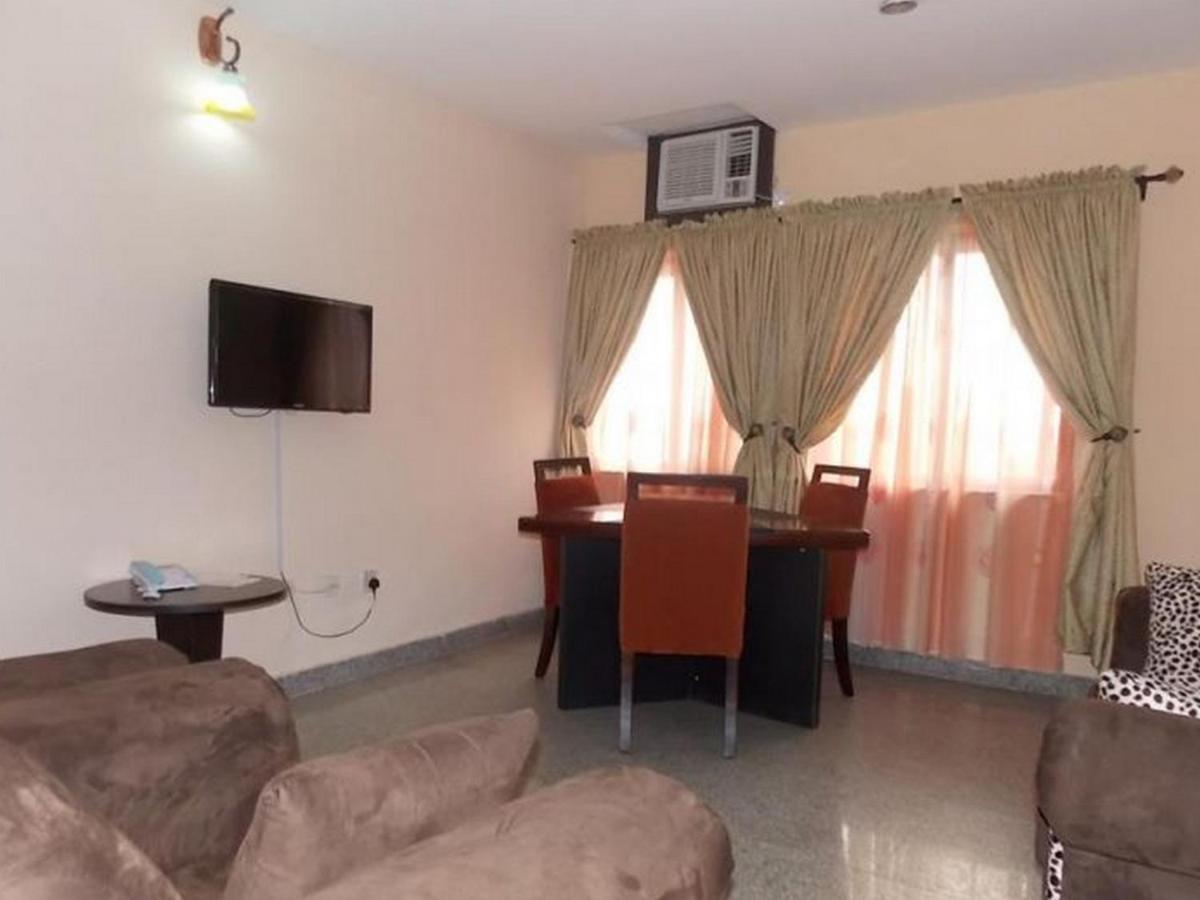 Room in Lodge - Ambience Hotels Abujahome for leisure&business travellers Extérieur photo